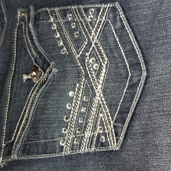 NWT SIZE 22W APT 9 STRETCHY JEANS WITH JEWELS ON BACK POCKETS - Picture 7 of 7